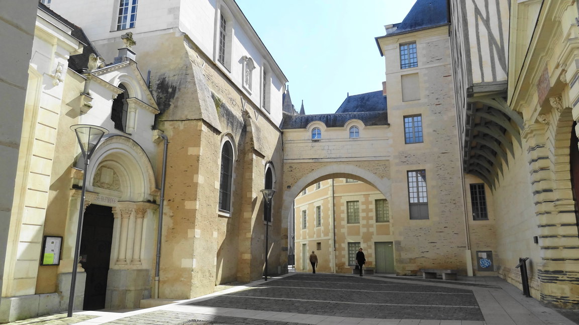 Vers le musée des Beaux Arts à Angers - Anjou - Val de Loire